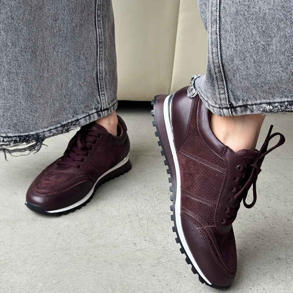 Perforated Detail Serrated Sole Fashion Shoes